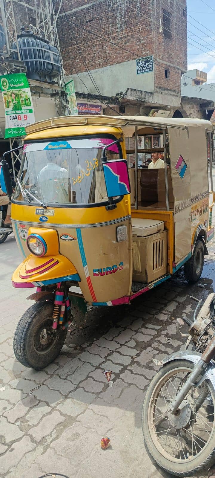 CNG rickshaw 7