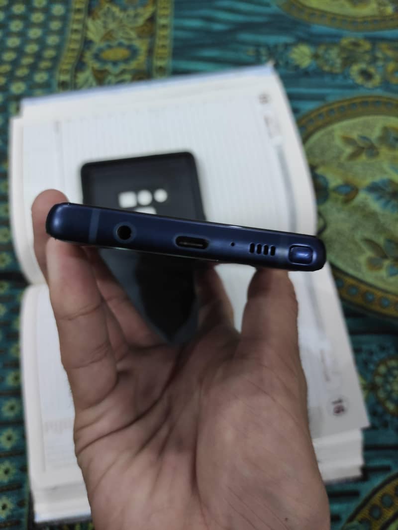 Samsung Mobile Note 9 1