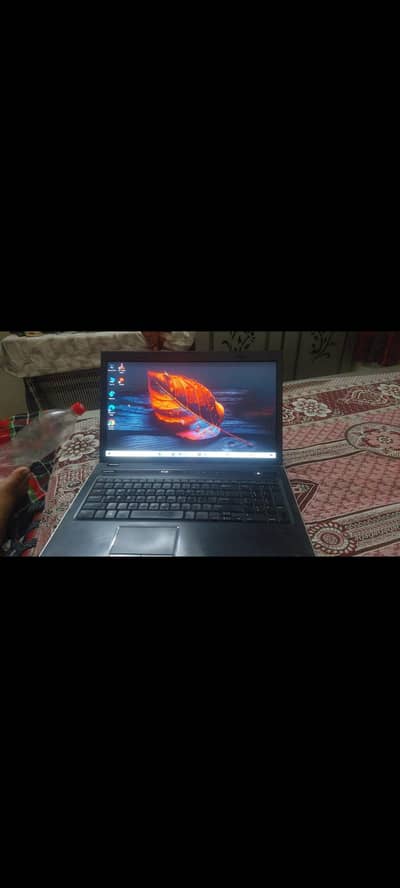 dell vostro 3700 big disply 17.3" 8/500+128