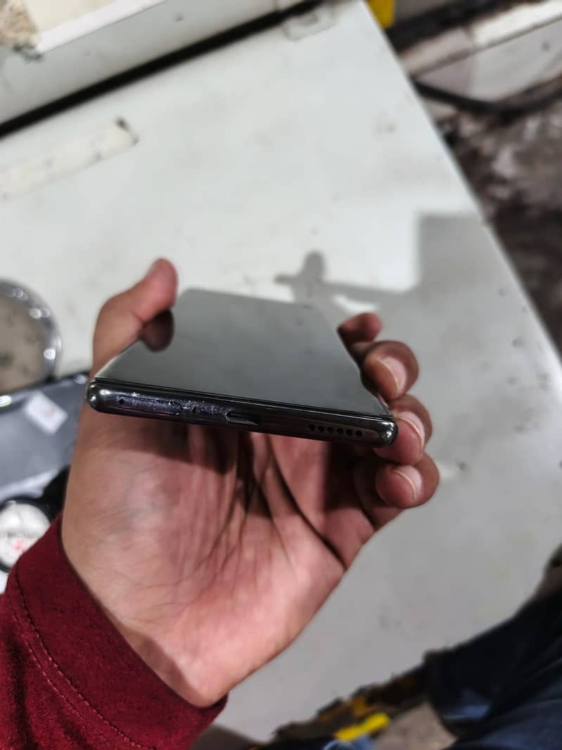 Tecno CAMON 40 Pro 4