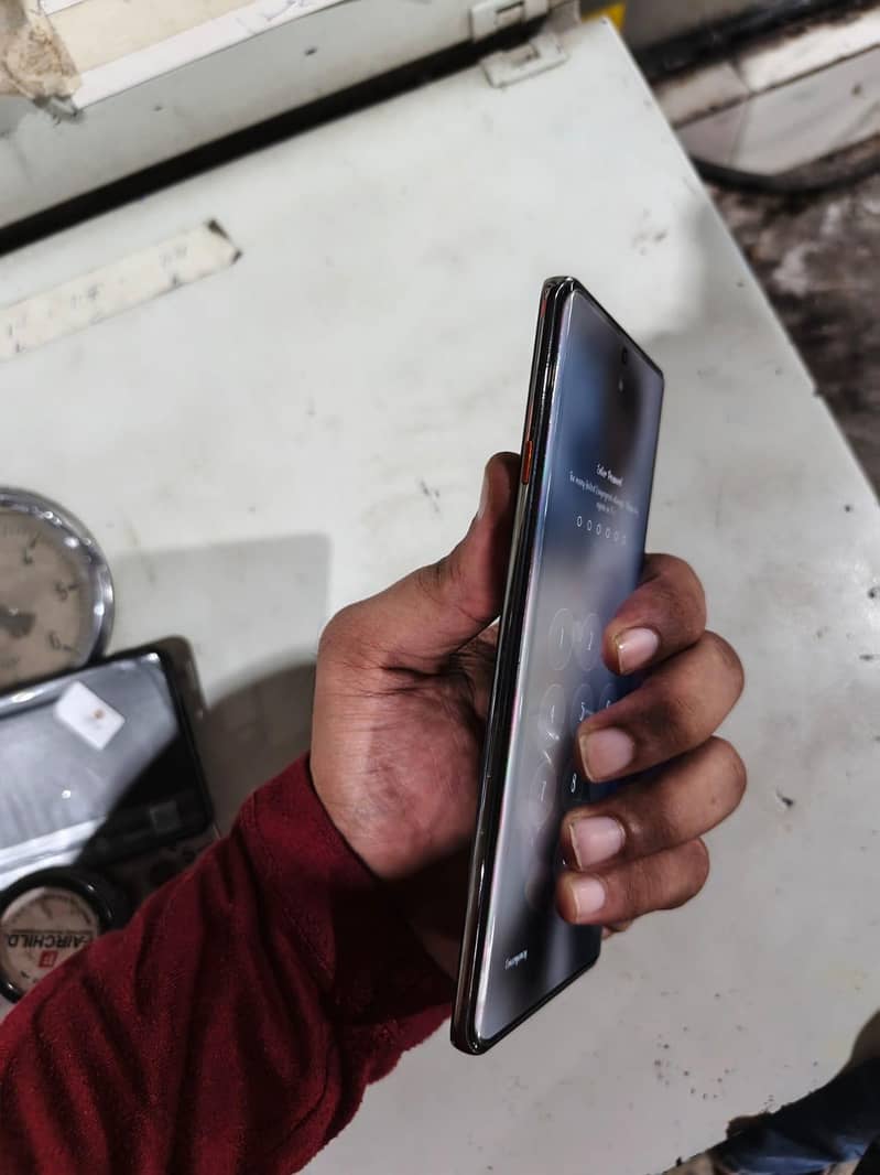 Tecno CAMON 40 Pro 5