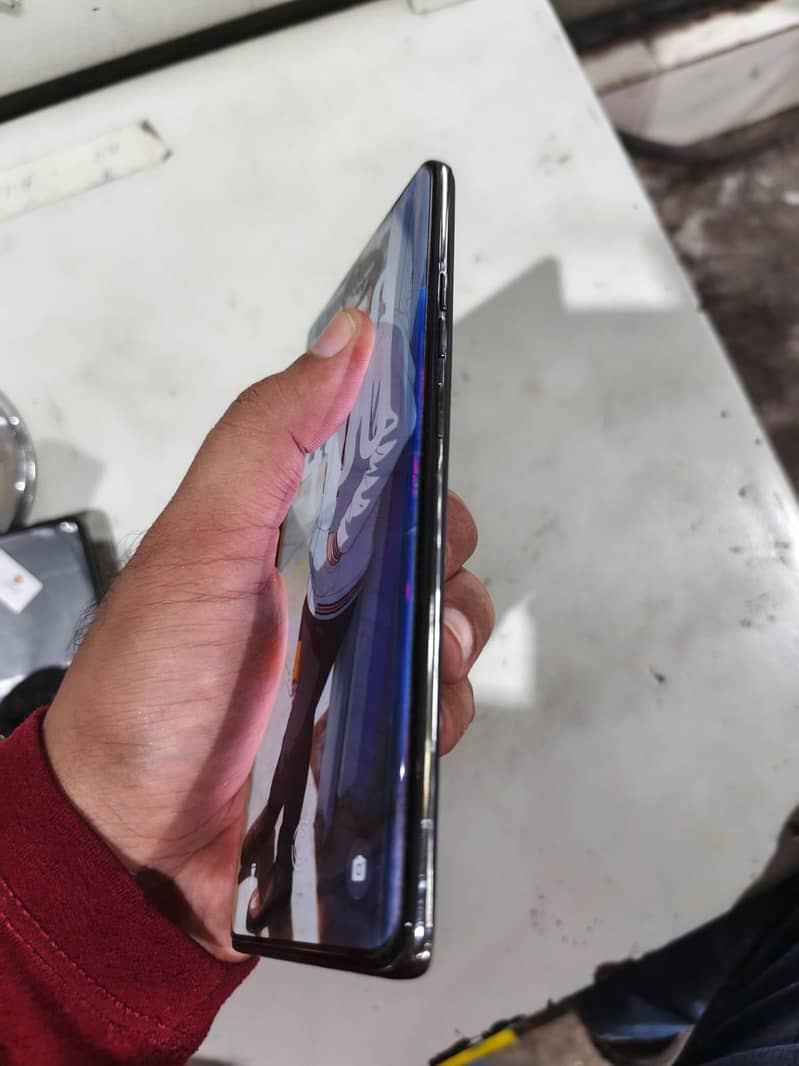 Tecno CAMON 40 Pro 6