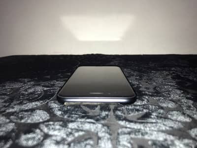 Apple iPhone SE