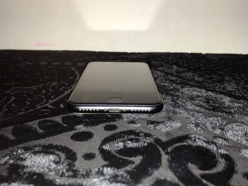 Apple iPhone SE 2