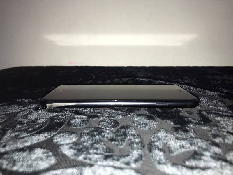 Apple iPhone SE 3