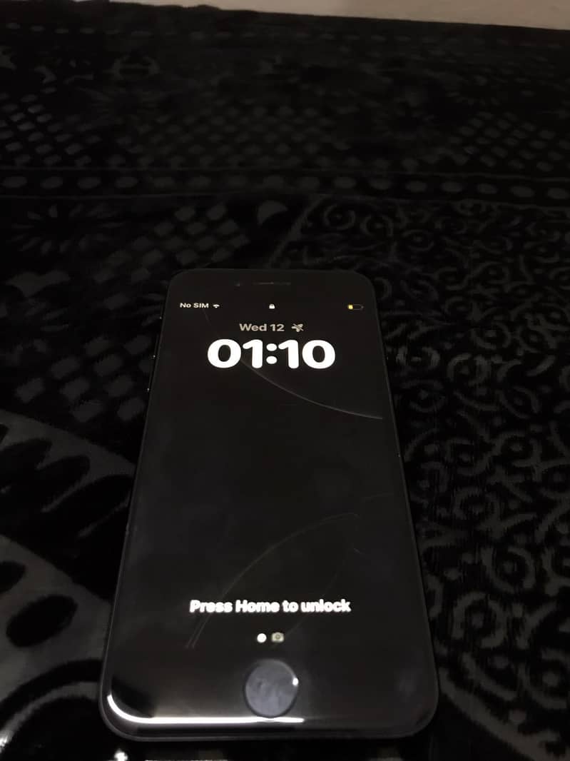 Apple iPhone SE 0