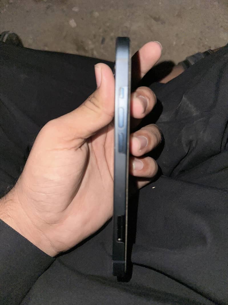 Apple iPhone 13 1