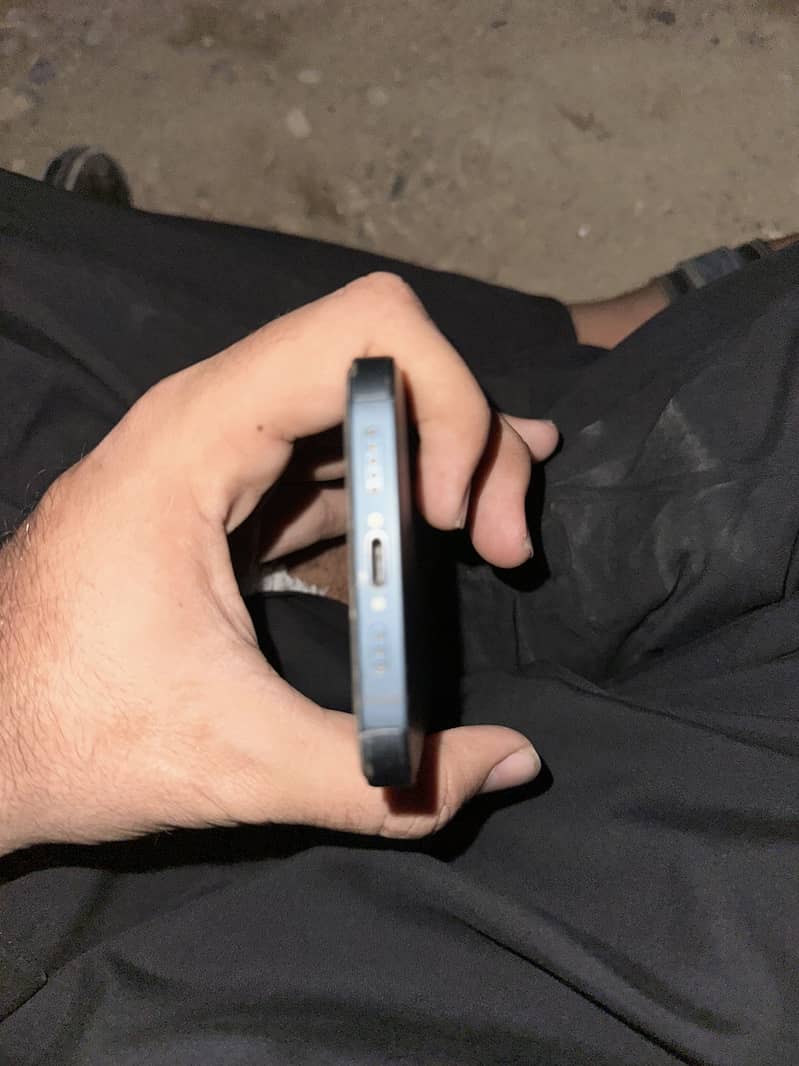 Apple iPhone 13 3
