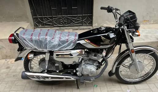 Honda 125 New Black & Silver Edition
