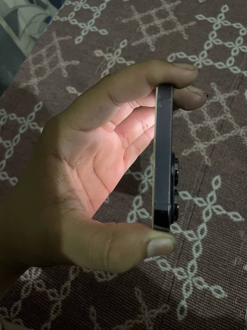 Apple iPhone 14 Pro Max 2