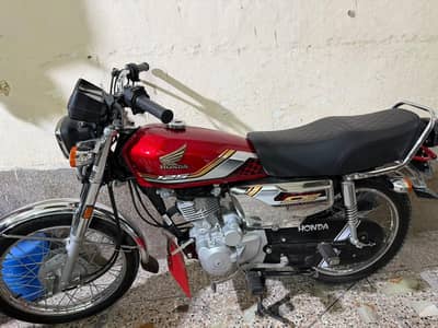 CG 125 Special Edition | Silver