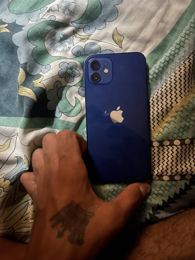 Apple iPhone 12 2