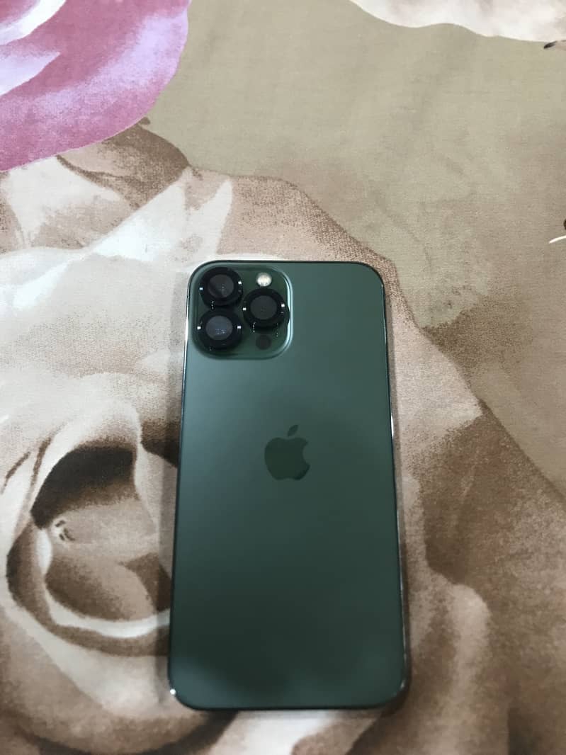Apple iPhone 13 Pro Max 4