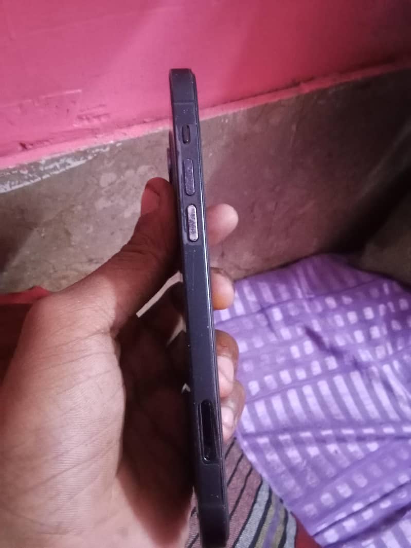 Apple iPhone 12 Pro 2