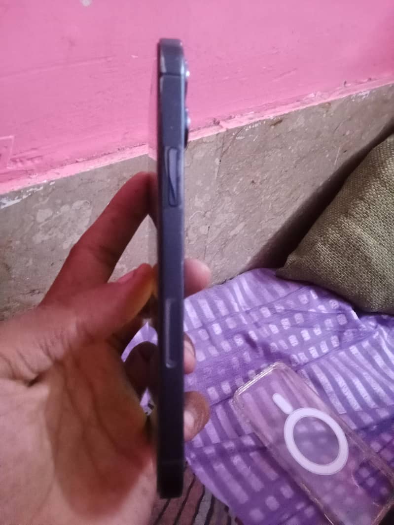 Apple iPhone 12 Pro 4