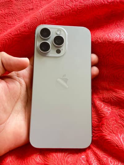 I Phone 15 Pro max water pack 256
