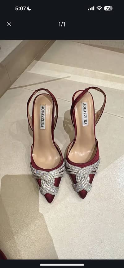 Marooncolour