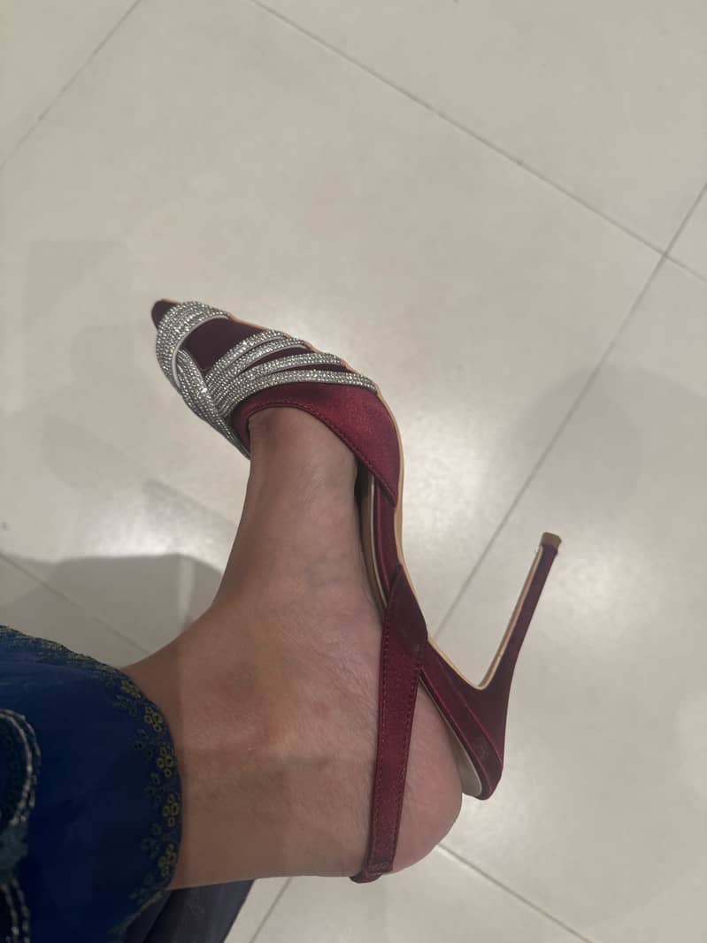 Marooncolour 1