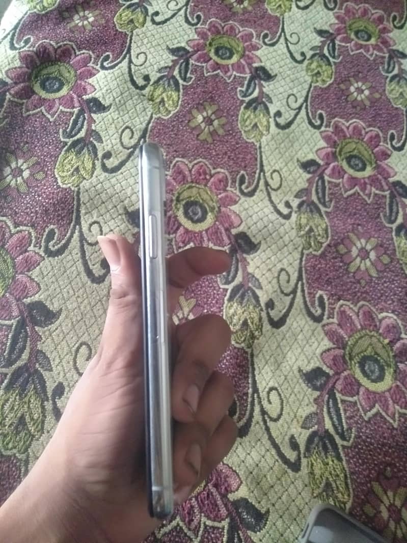 Apple iPhone X 2