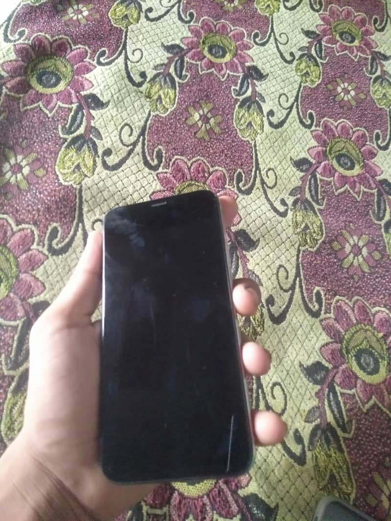 Apple iPhone X 4