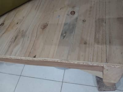 excellent condition 2 takht new neat and clean