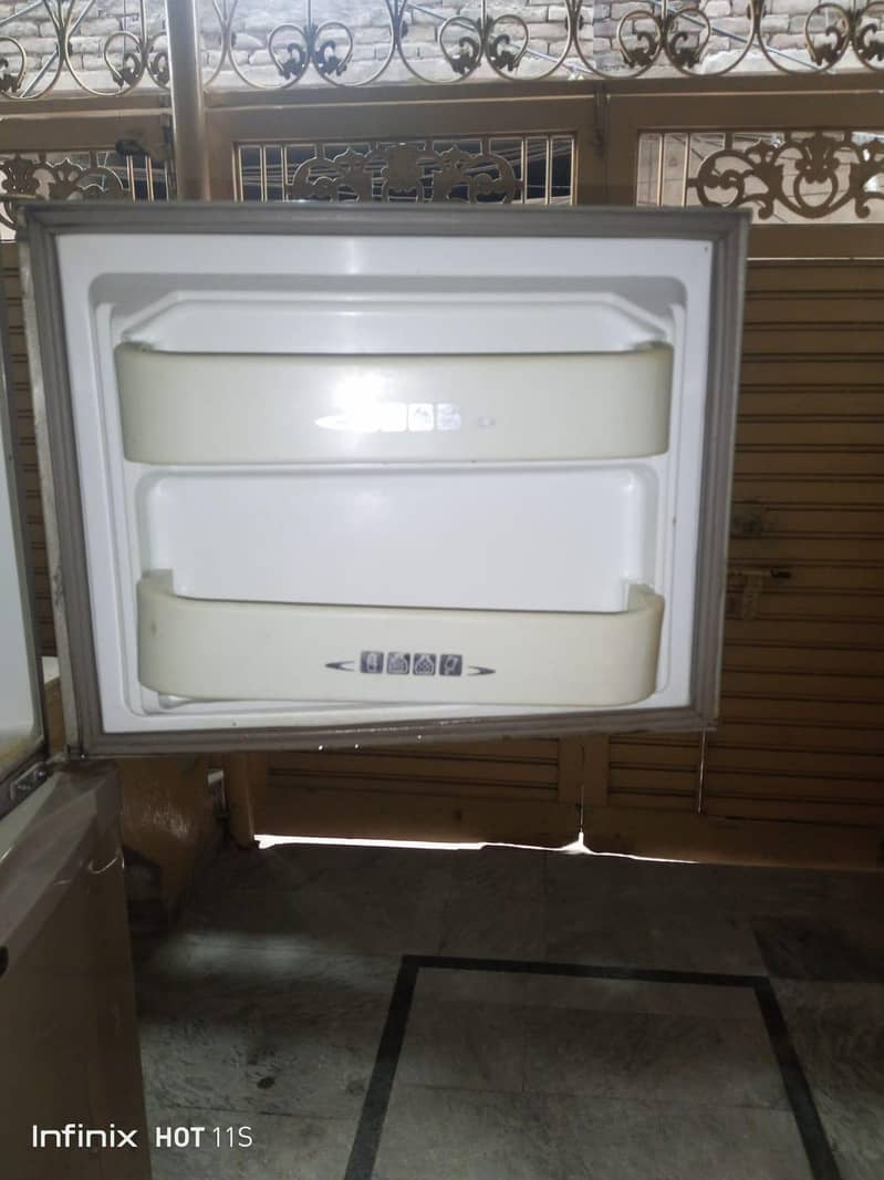 Dawlance fridge 2