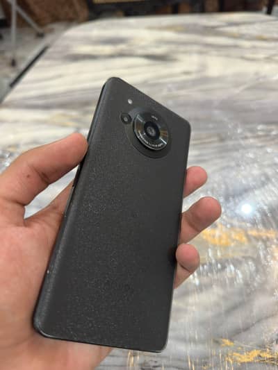 Sharp Aquos R5G