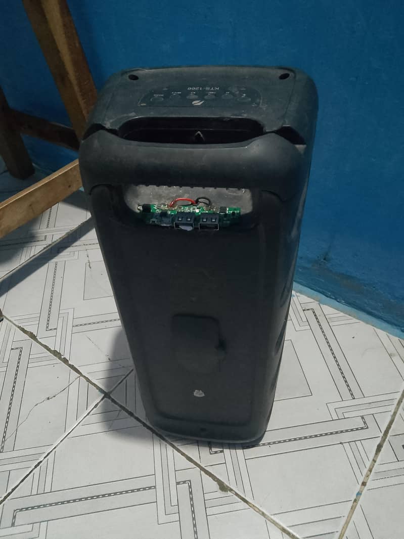 charging speaker 1