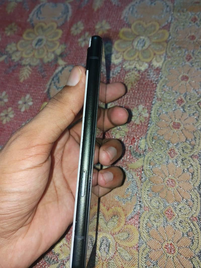 Google Pixel 6a 1