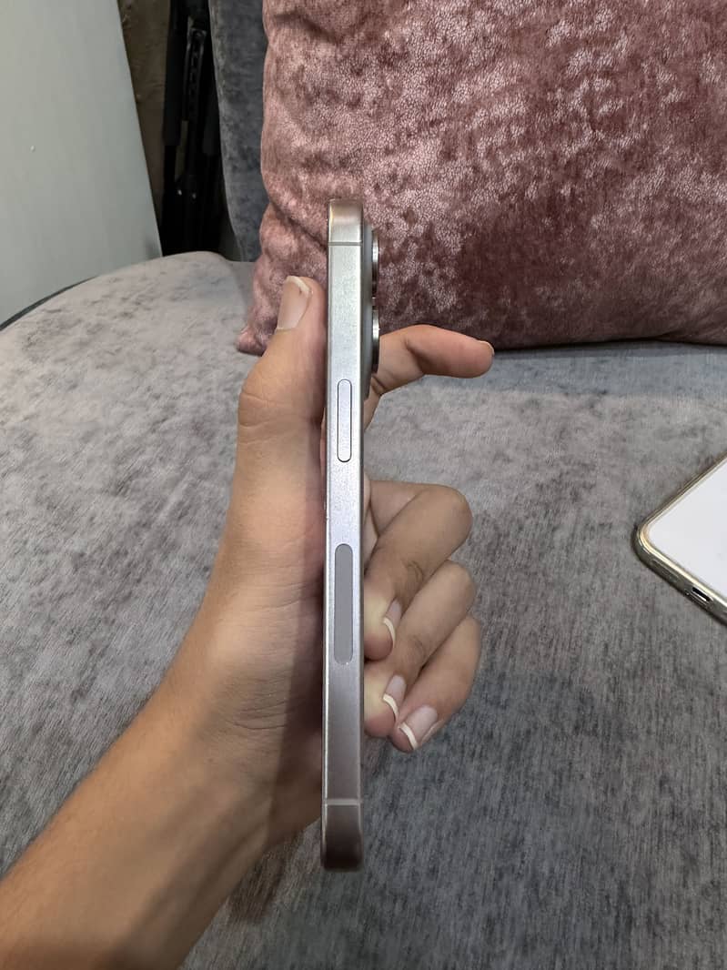 iPhone 15 Pro 2
