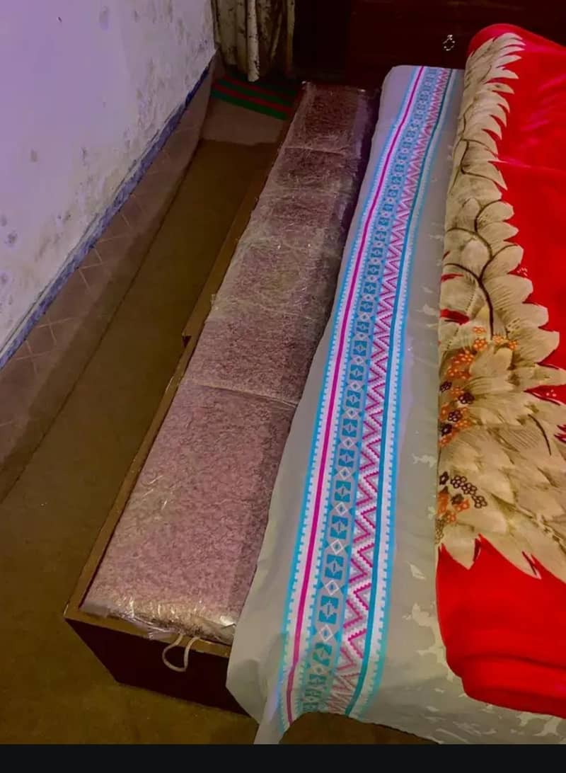 king Size bed 2