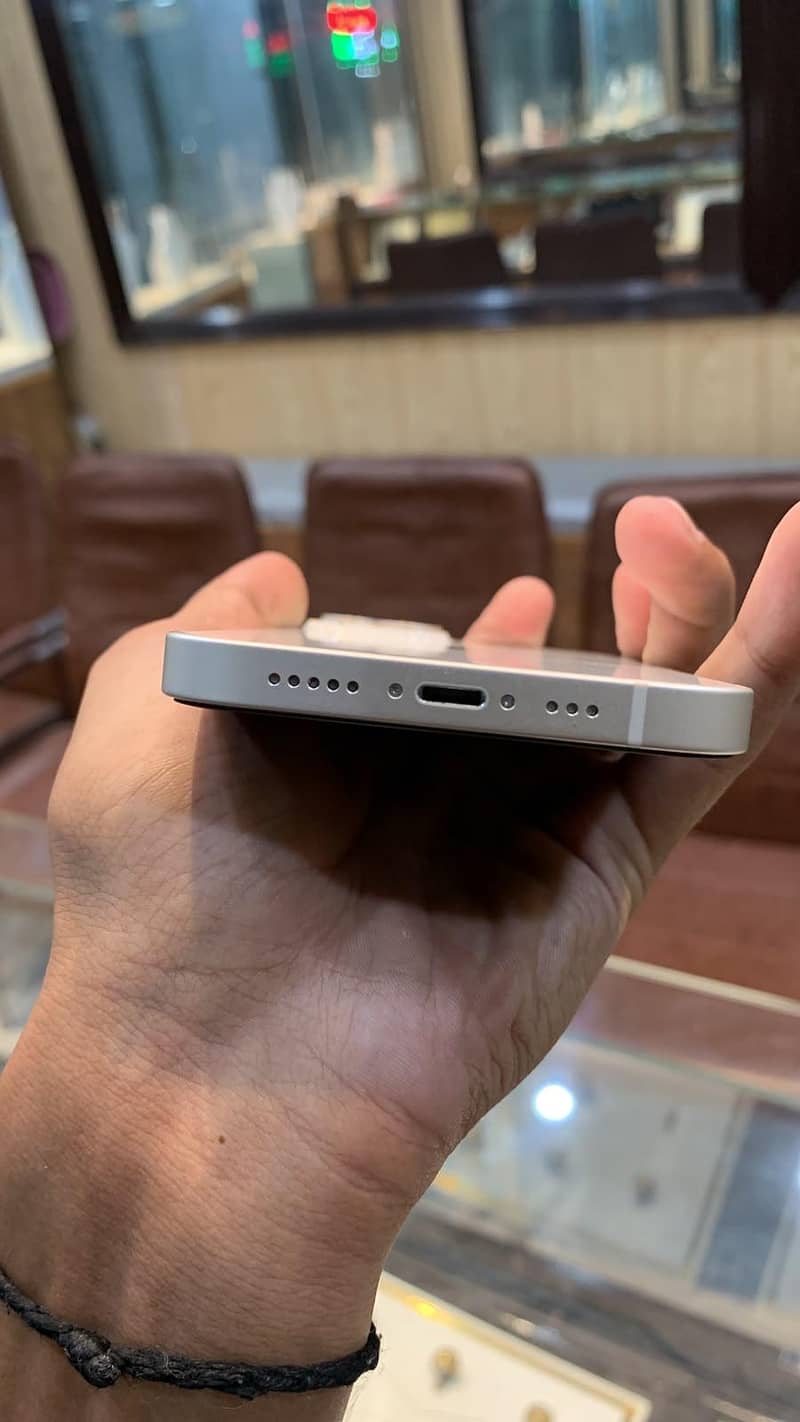Apple iPhone 14 2