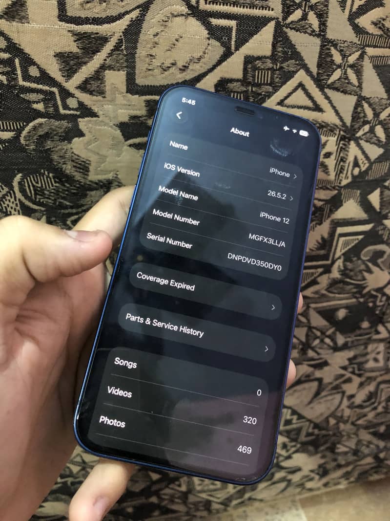 Apple iPhone 12 4
