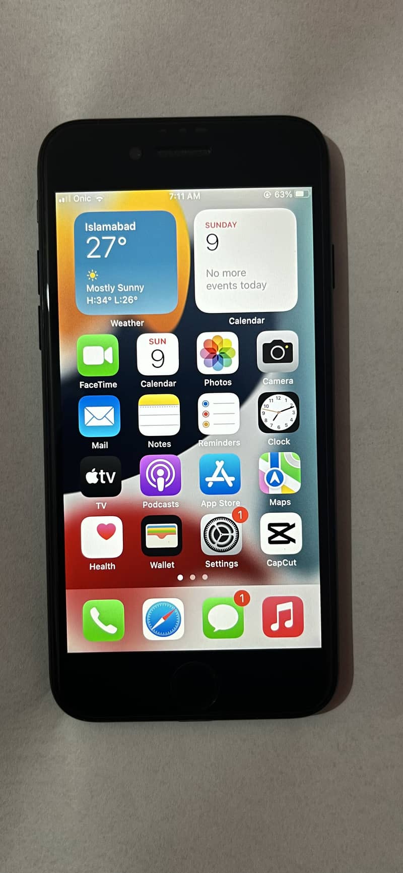 Apple iPhone 7 0