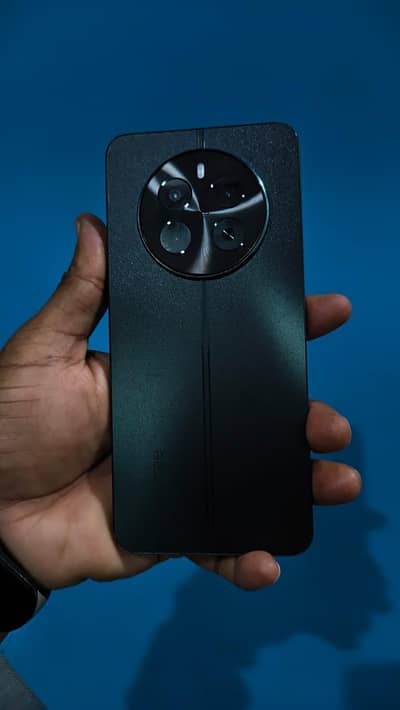 Realme 12