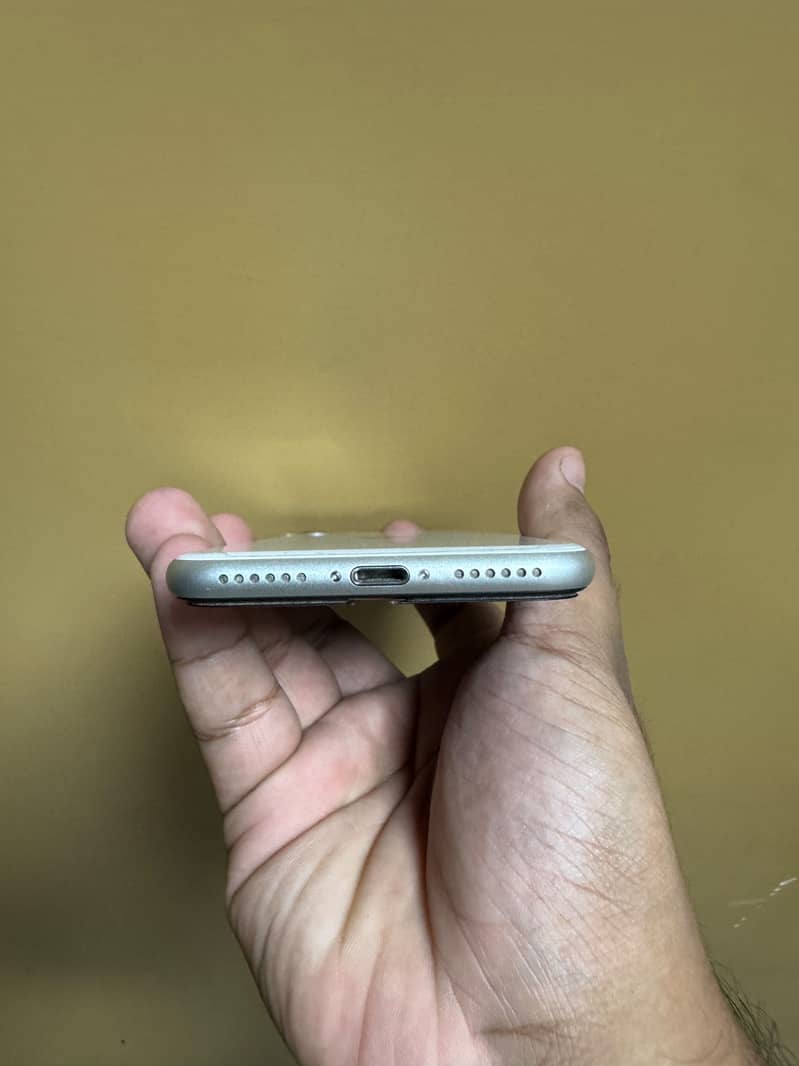 Apple iPhone SE 2