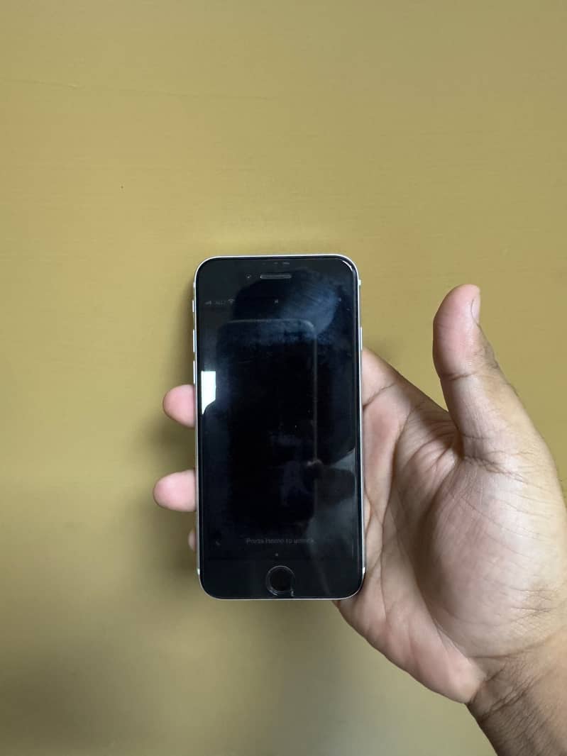 Apple iPhone SE 3
