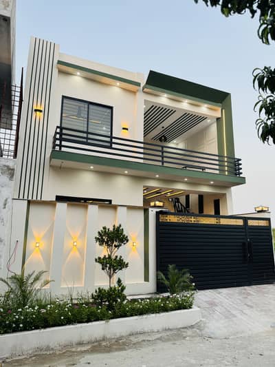 Luxury Owner Built House for Sale | Premium Block | Near Arcade Mall & Main Market | Fully Developed Area with All Facilities | Investor Price | Urgent Sale