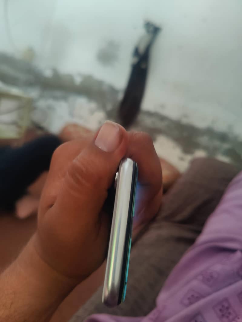 Apple iPhone X 3