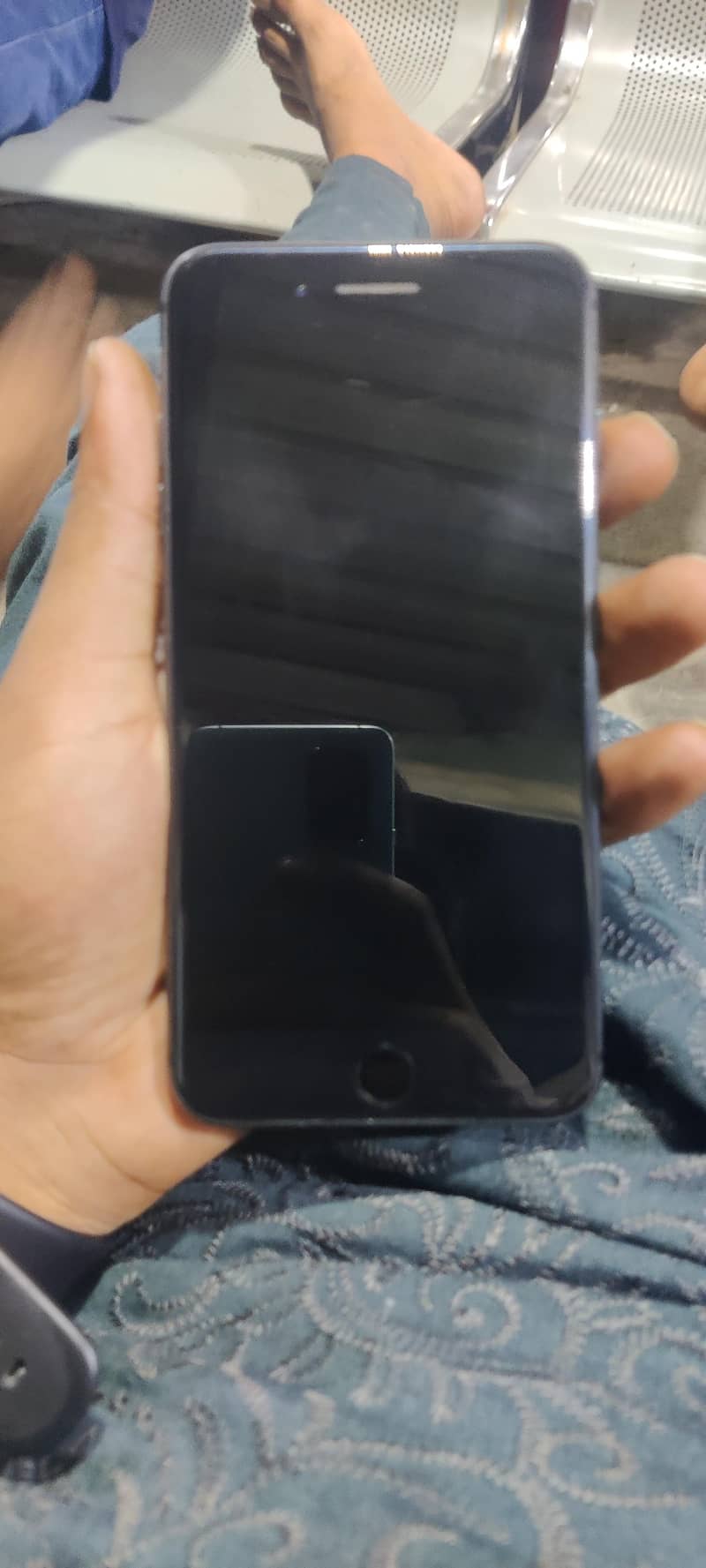 Apple iPhone 8 Plus 1