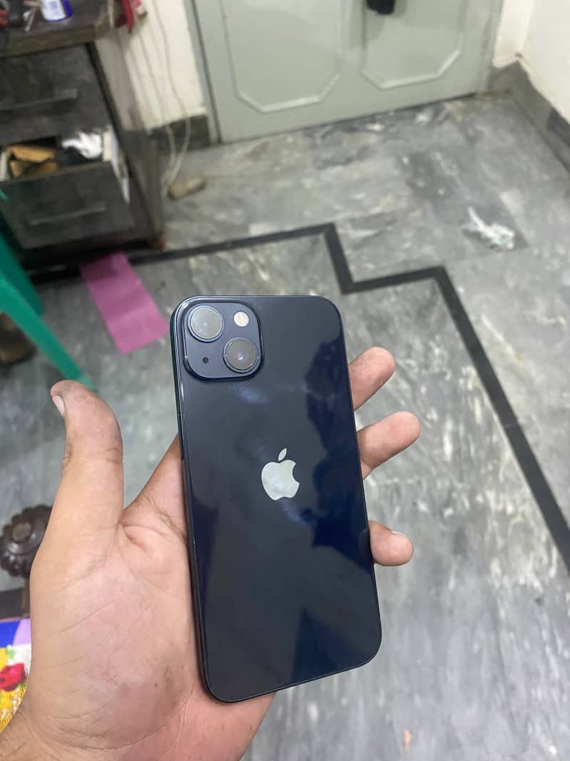Apple iPhone 13 5