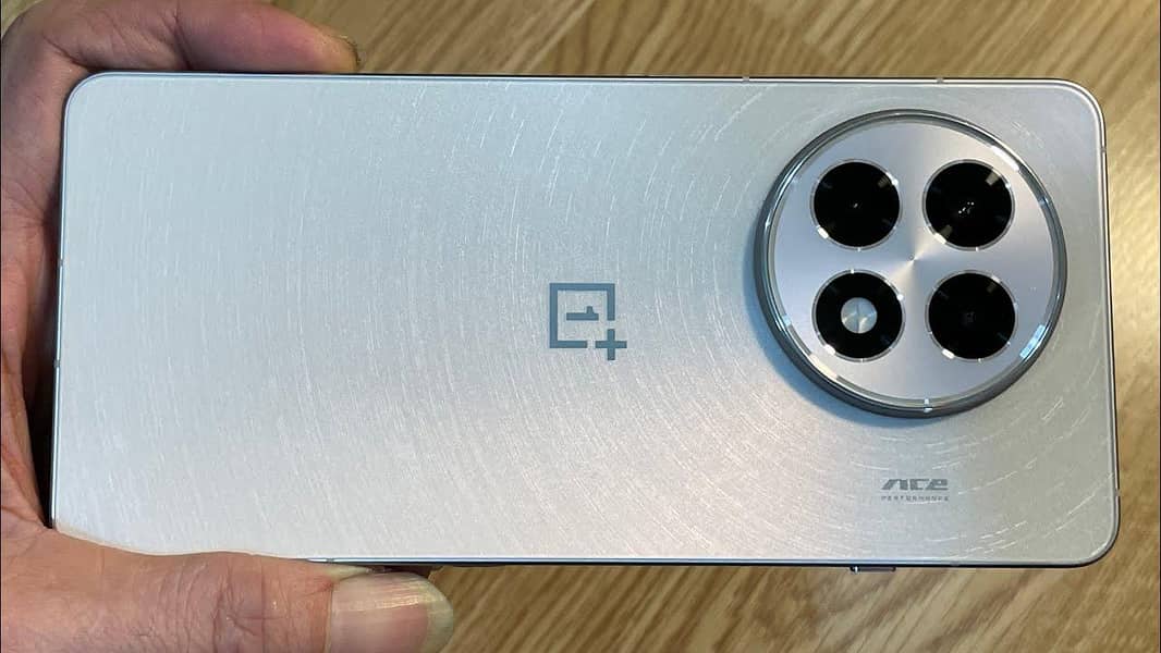 OnePlus Ace 5 10/10 1