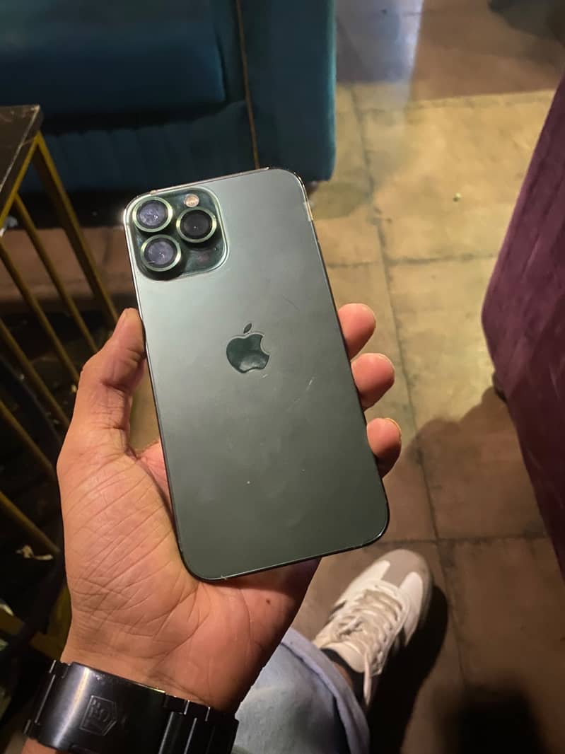 Apple iPhone 13 Pro Max 3
