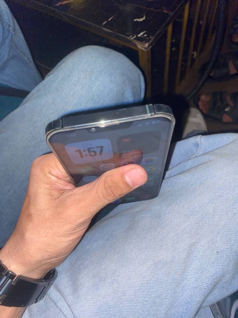 Apple iPhone 13 Pro Max 8