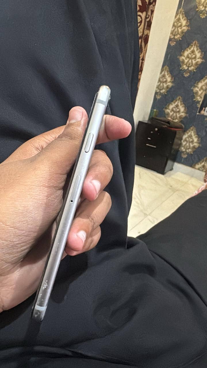 Apple iPhone 6S 1