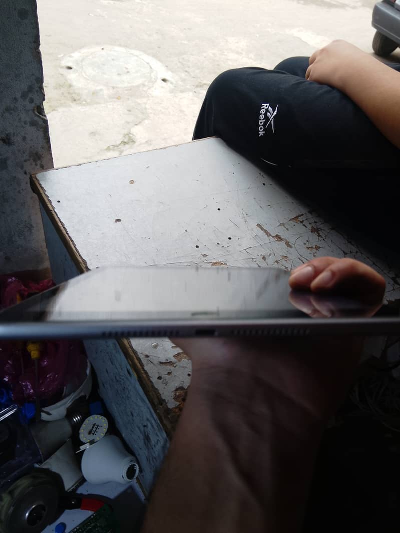 Ipad 6th generation 1