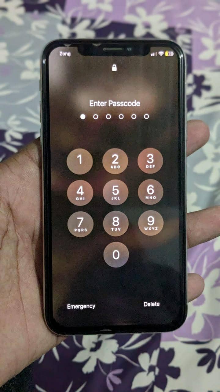 Apple iPhone X 3