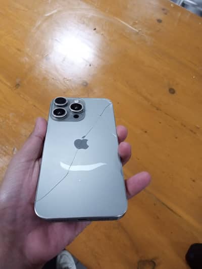 Apple iPhone Xr converted back glass crack