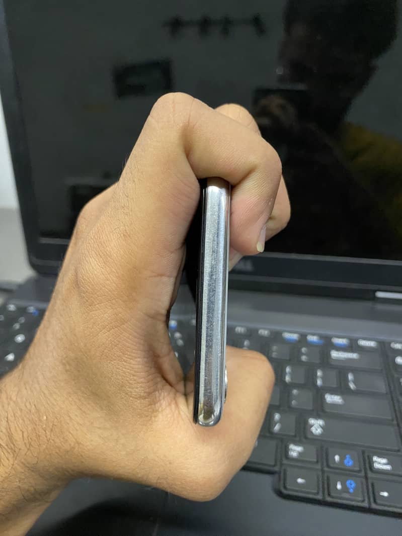 Apple iPhone X 3
