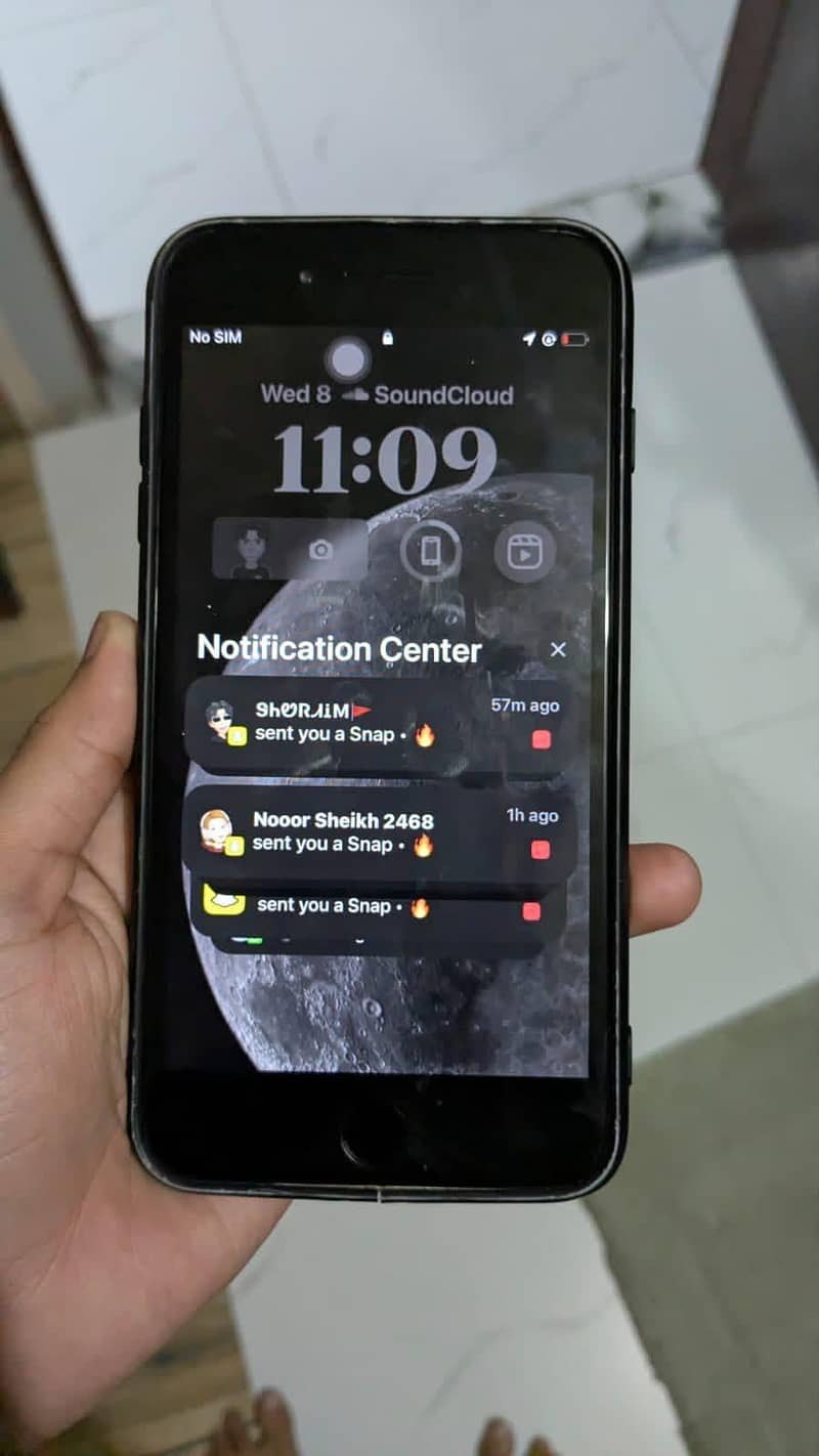 Apple iPhone 8 Plus 1